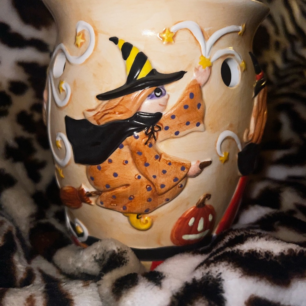 Yankee Candle Halloween Wax warmer - Picture 3 of 6